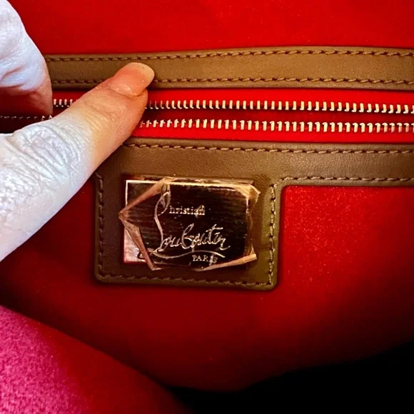 Gorgeous Christian Louboutin Eloise Tassel Hobo Shoulder Bag - Picture 12 of 16